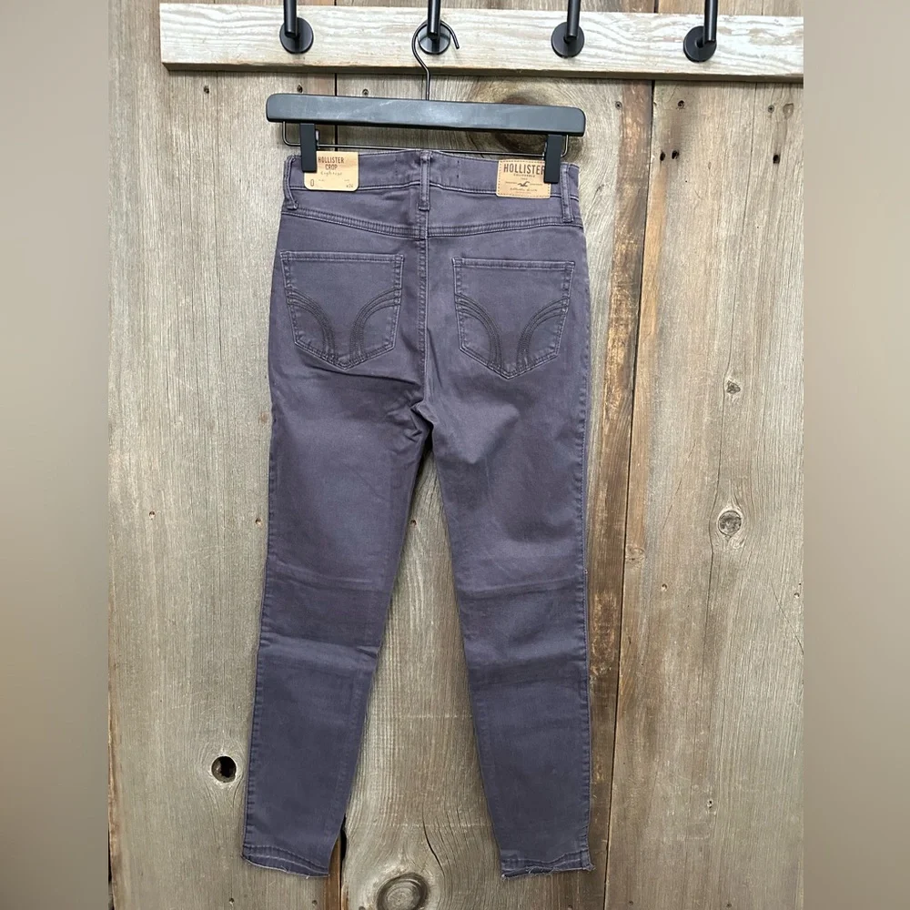 Hollister Crop High Rise Fray Bottom Pants in Gray Purple Size 0 24W